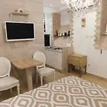 Studio A Priori شقة